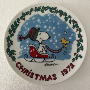 The Peanuts Family Collector Series 1972 ‎ Snoopy Plate Limited First Edition